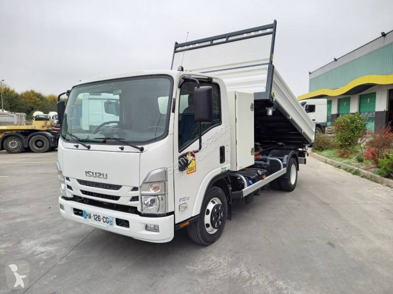شاحنة Isuzu