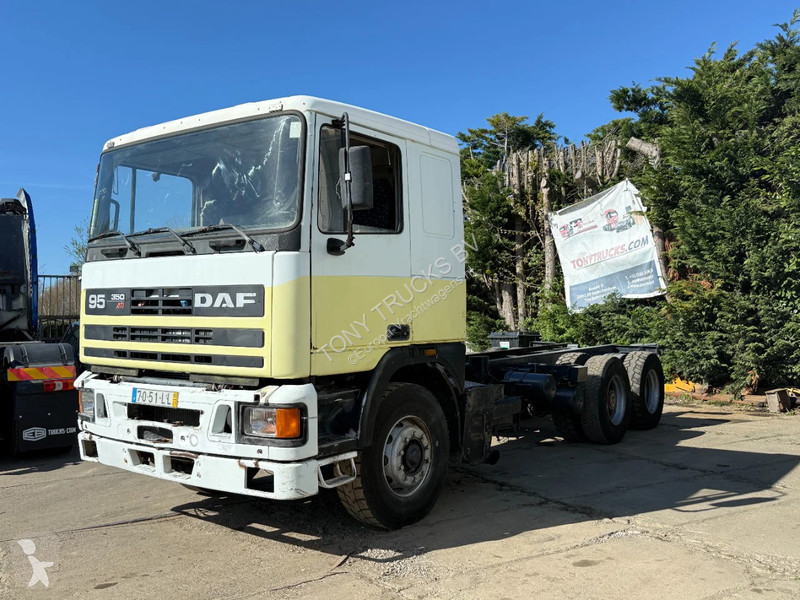 شاحنة DAF 95350 6X2 10 Wheels ZF MANUAL GEARBOX