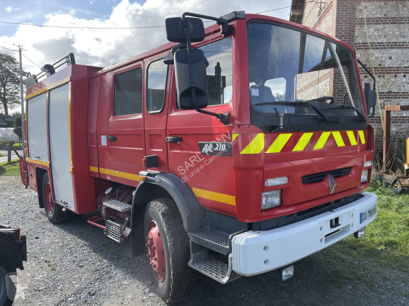 شاحنة Renault M 210
