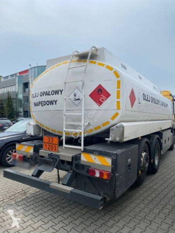 Камион цистерна петролни продукти Mercedes