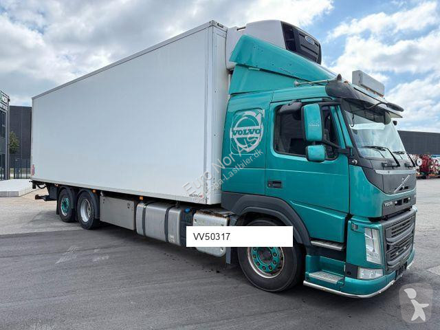 شاحنة Volvo FM330 6x2*4 Carrier Supra 1050 Nordic