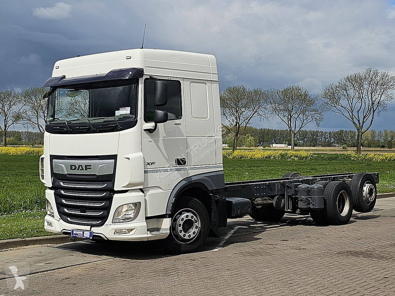 شاحنة DAF 480 6x2*4