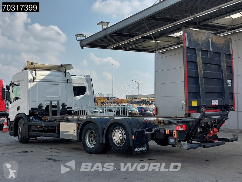 شاحنة Scania P500 P 6X2 BDF 2500kg adebordwand...