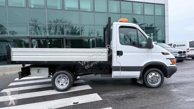 Camion Iveco DAILY