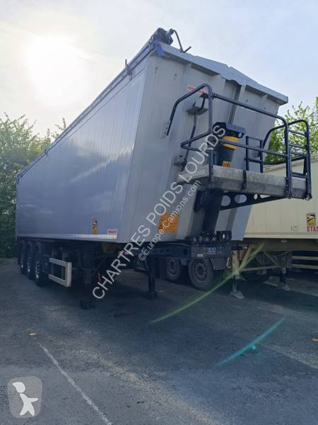 نصف مقطورة Fruehauf