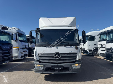 Mercedes box truck