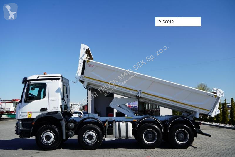 شاحنة Mercedes AROCS 3243 / 8x4 / WYWROTKA...