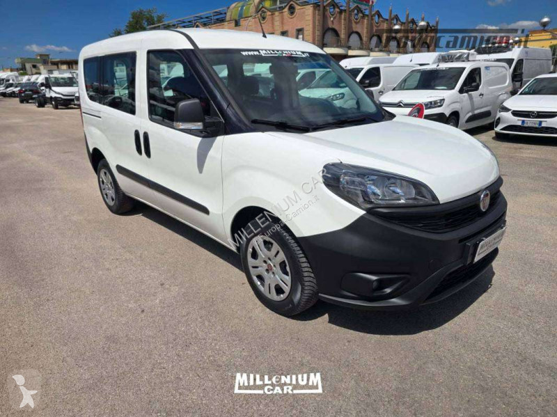 Veicolo commerciale Fiat DOBLÒ 5 POSTI...