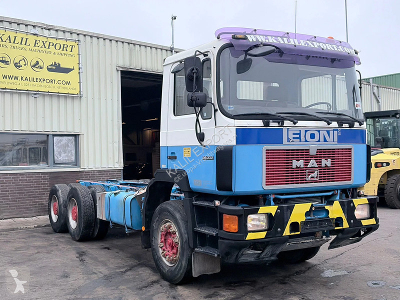شاحنة MAN 26 .332 Chassis Cabine 6x4 Manual...