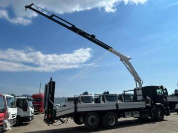 شاحنة حاملة آليات Iveco