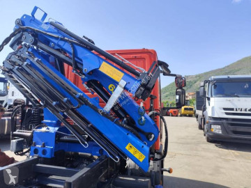 شاحنة قلابة ذات تفريغ خلفي وجانبي Iveco