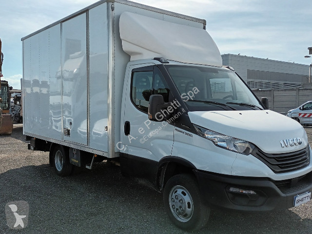 شاحنة Iveco Daily 35C14