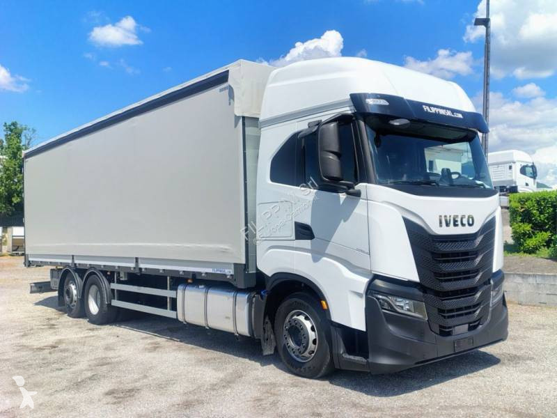 شاحنة Iveco