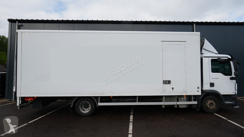 شاحنة MAN TGL 12.190 Closed box truck