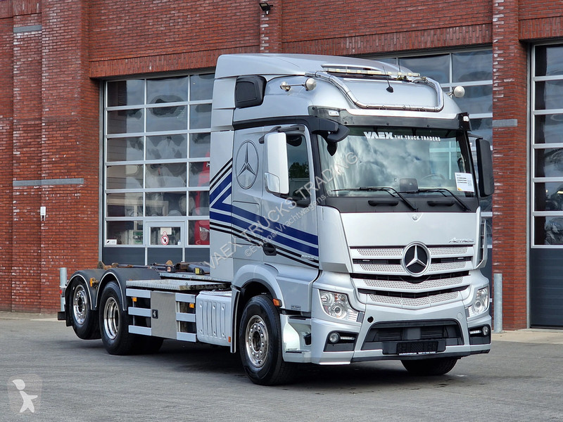 Camion Mercedes 2558 6x2 - AJK Hooklift 20T -...