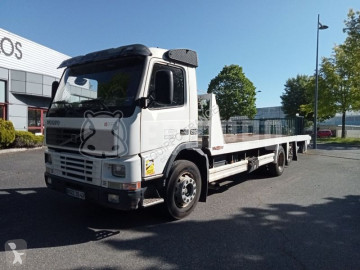 Camion cassone Volvo