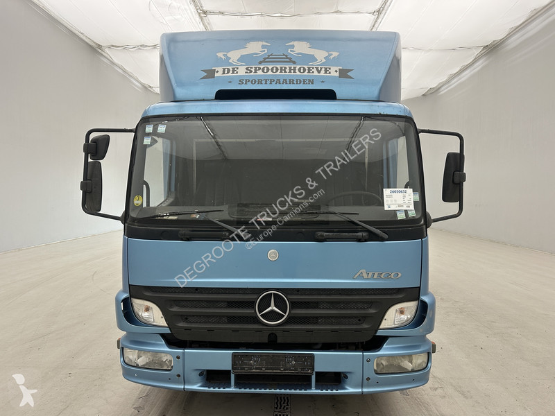شاحنة Mercedes 815