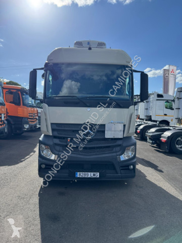Cabeza tractora Mercedes