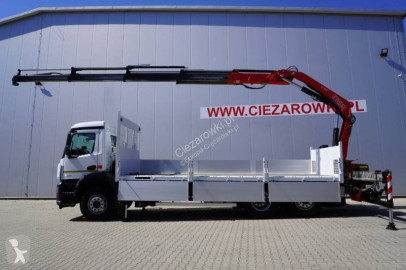 Lastbil kran sidetremmer Mercedes