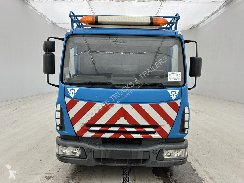 شاحنة Iveco 90E17