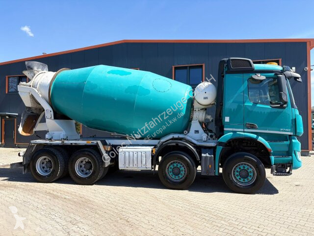 Camion Mercedes AROCS 3740 8x4 Betonmischer...