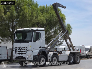 Mercedes hook arm system truck