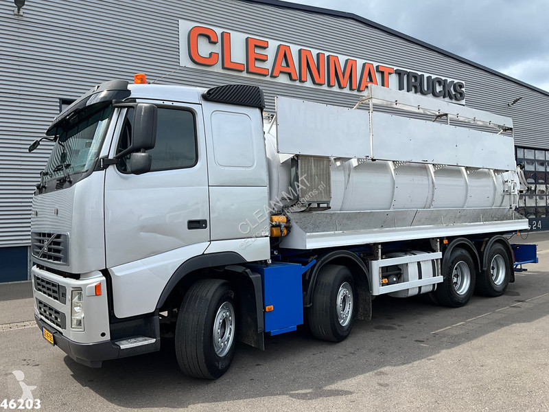 شاحنة Volvo 390 8x4 kolkenzuiger