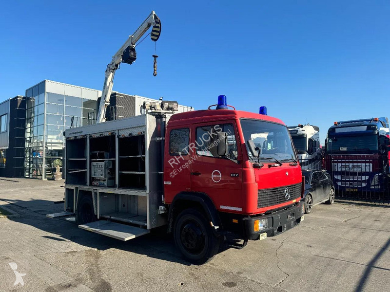 شاحنة Mercedes 4X2 FIRE TRUCK HIAB 050A ONLY...