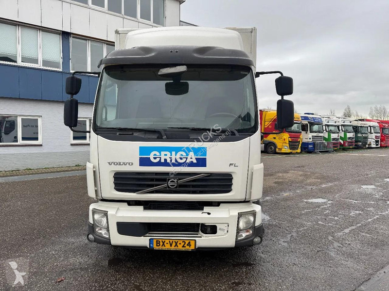 شاحنة Volvo 12.240 4X2 EURO 5 CLOSED BOX TÜV...