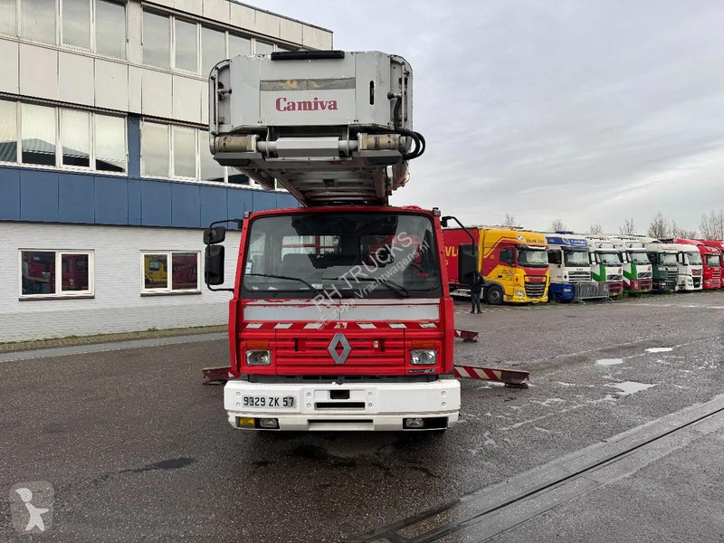 شاحنة Renault 230 4X2 CAMIVA LIFT 1433 HOURS