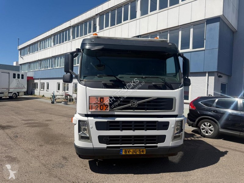 شاحنة Volvo FM 6X2 EURO 5 TANKWAGEN + SLANGEN