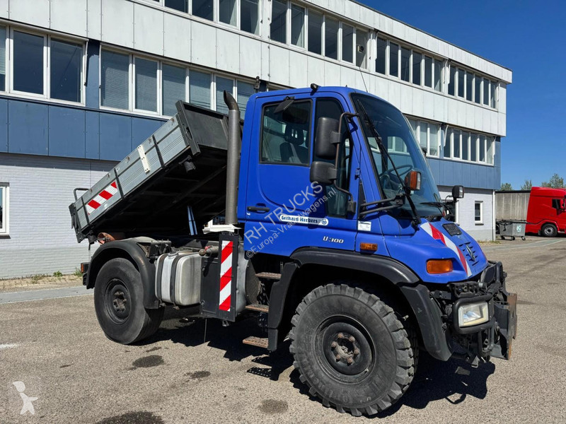 Camion Unimog 405/10 4X4  KIPPER