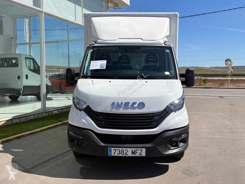 Camion Iveco  35C16 20m3
