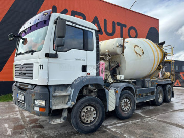 Lastbil beton cementmixer MAN