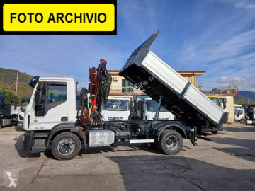 شاحنة قلابة ذات تفريغ خلفي وجانبي Iveco