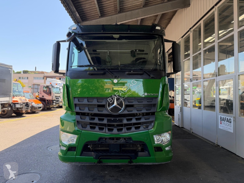 Camion Mercedes arocs 2543 6x2