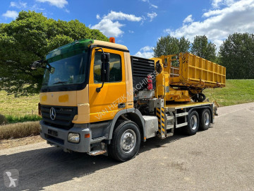 Camion nacelle Mercedes