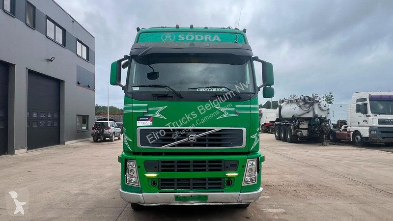 شاحنة Volvo 520 (6X4 / LONG CHASSIS / FRONT STEEL)