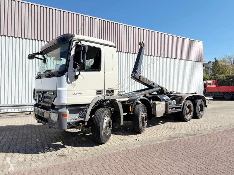 شاحنة Mercedes Actros 3244 K 8x4/4 Actros 3244...
