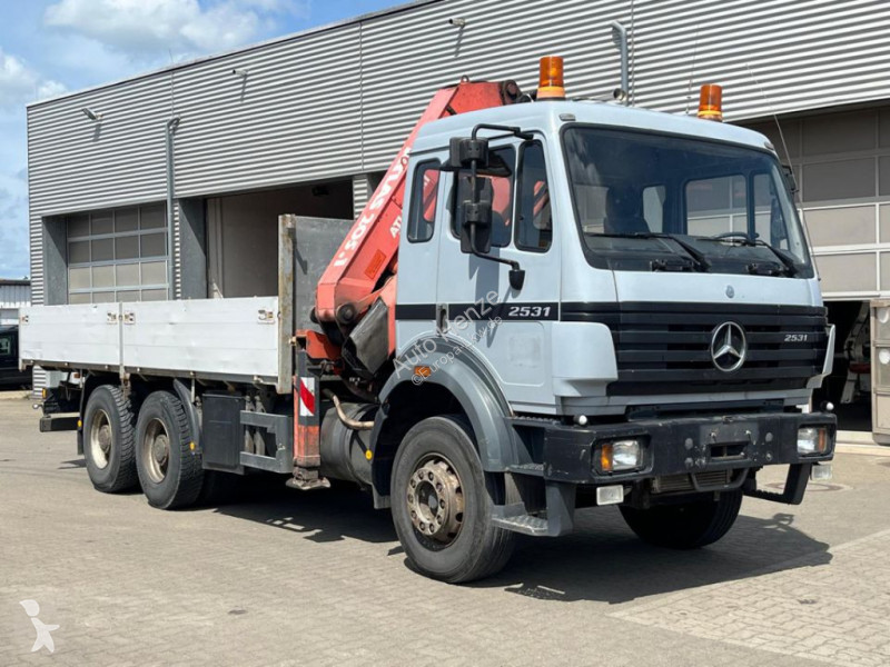 شاحنة Mercedes SK 25316x4 Pritsche Kran Atlas...