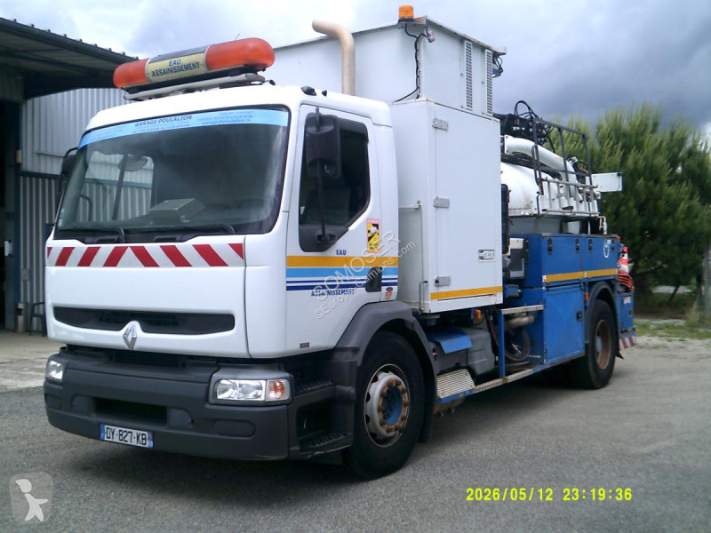 آلة لصيانة الطرق Renault 300.19