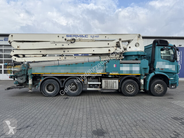 شاحنة Mercedes AROCS 3742 8x4 Euro 6 Sermac 5Z42