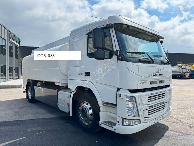 شاحنة  VOLVO FM 330 4x2 HMK Bilcon 12,600 L ADR...
