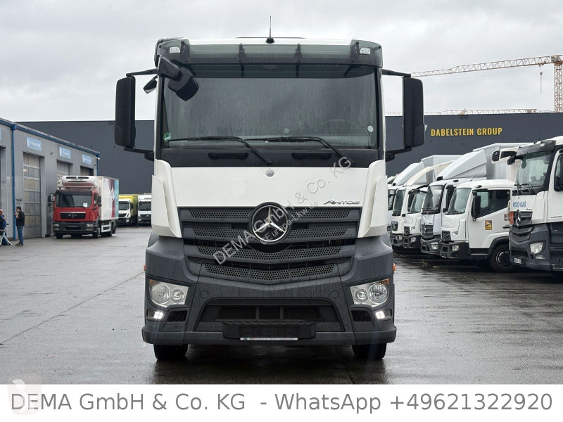شاحنة Mercedes...