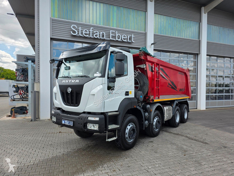 شاحنة Iveco Astra HD9 84.50-80 8x4 Muldenkipper...