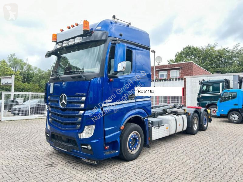 شاحنة Mercedes 2551