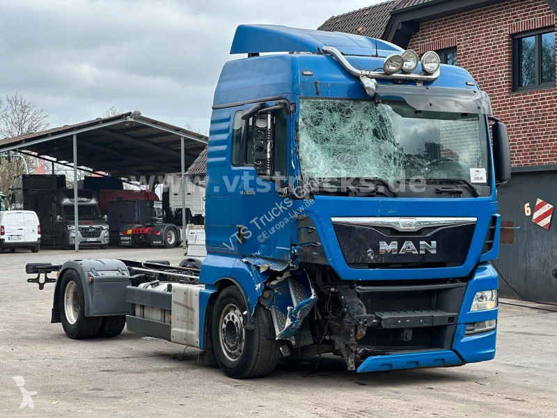 شاحنة MAN 18.440 4x2 Fahrgestell Euro6...
