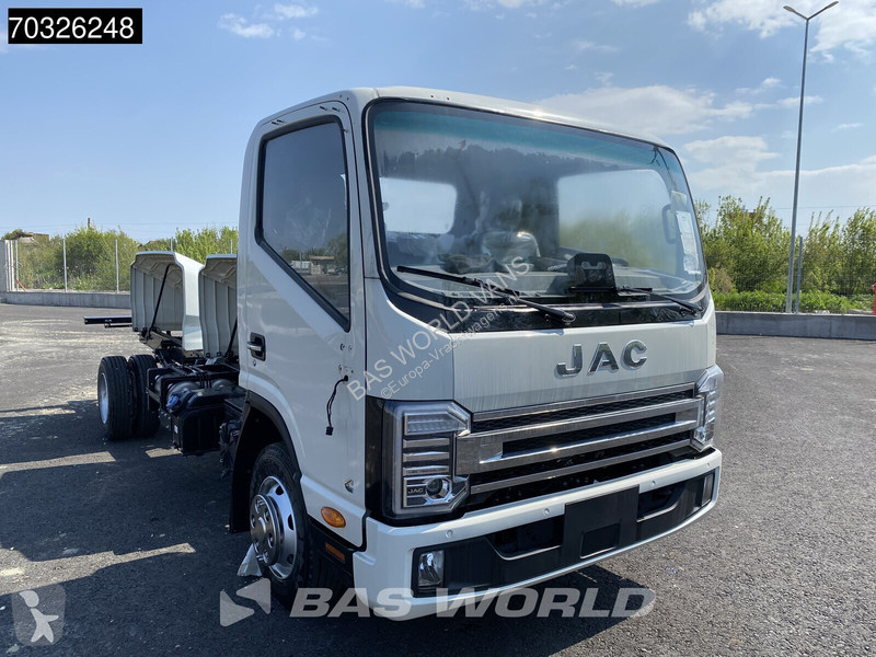 شاحنة JAC N 90 4X2 NEW! 9T Chassis Automatic...
