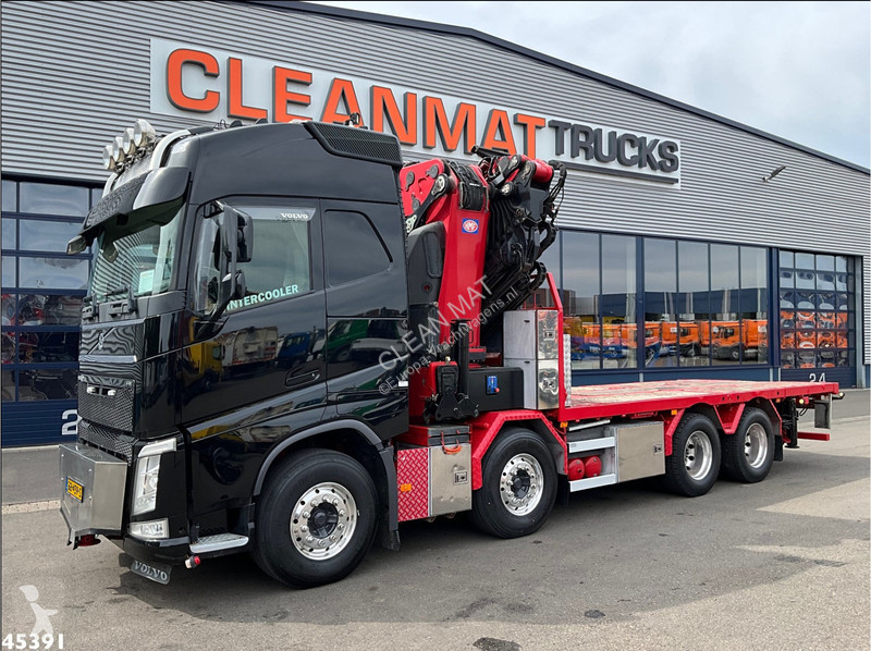 شاحنة Volvo 540 8x4 HMF 85 Tonmeter laadkraan +...