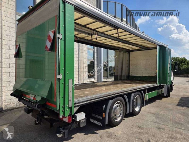 شاحنة Scania P320 6x2